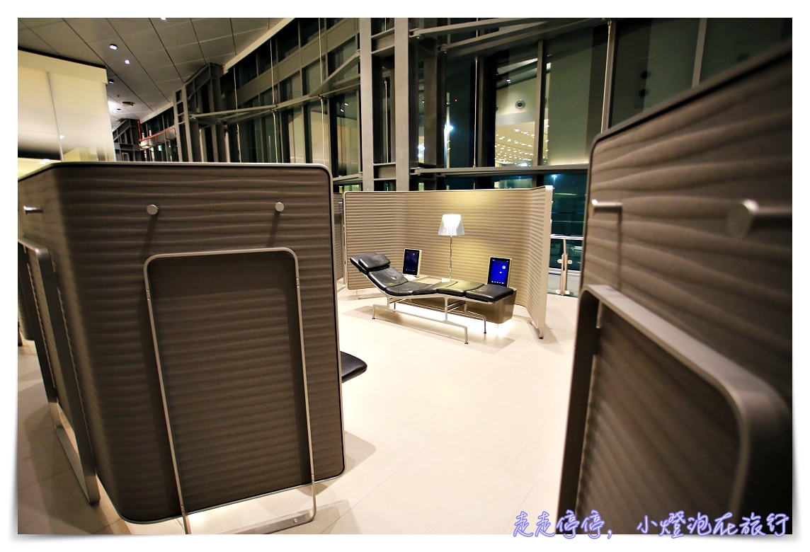 全球第一名商務艙貴賓室體驗|卡達Al Mourjan Business Lounge,杜哈機場超值豪華轉機,可吃飽、可洗澡、可遊戲 @走走停停,小燈泡在旅行 全球第一名商務艙貴賓室體驗|卡達Al Mourjan Business Lounge,杜哈機場超值豪華轉機,可吃飽、可洗澡、可遊戲