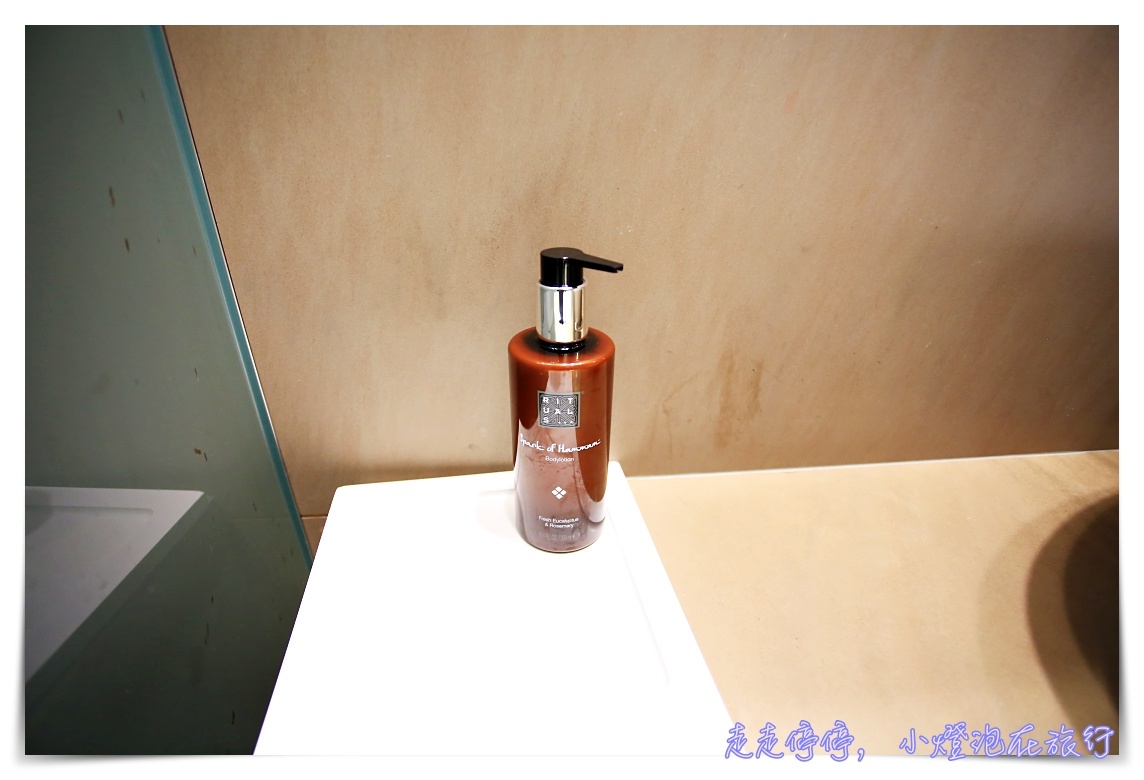 全球第一名商務艙貴賓室體驗|卡達Al Mourjan Business Lounge,杜哈機場超值豪華轉機,可吃飽、可洗澡、可遊戲 @走走停停,小燈泡在旅行 全球第一名商務艙貴賓室體驗|卡達Al Mourjan Business Lounge,杜哈機場超值豪華轉機,可吃飽、可洗澡、可遊戲