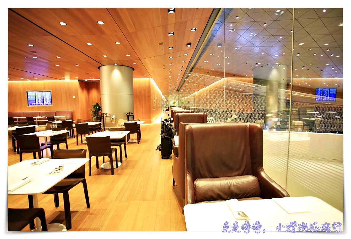 全球第一名商務艙貴賓室體驗|卡達Al Mourjan Business Lounge,杜哈機場超值豪華轉機,可吃飽、可洗澡、可遊戲 @走走停停,小燈泡在旅行 全球第一名商務艙貴賓室體驗|卡達Al Mourjan Business Lounge,杜哈機場超值豪華轉機,可吃飽、可洗澡、可遊戲