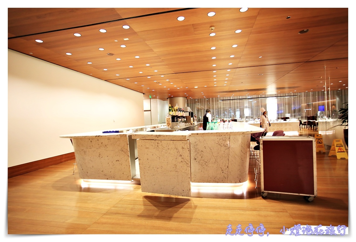 全球第一名商務艙貴賓室體驗|卡達Al Mourjan Business Lounge,杜哈機場超值豪華轉機,可吃飽、可洗澡、可遊戲 @走走停停,小燈泡在旅行 全球第一名商務艙貴賓室體驗|卡達Al Mourjan Business Lounge,杜哈機場超值豪華轉機,可吃飽、可洗澡、可遊戲