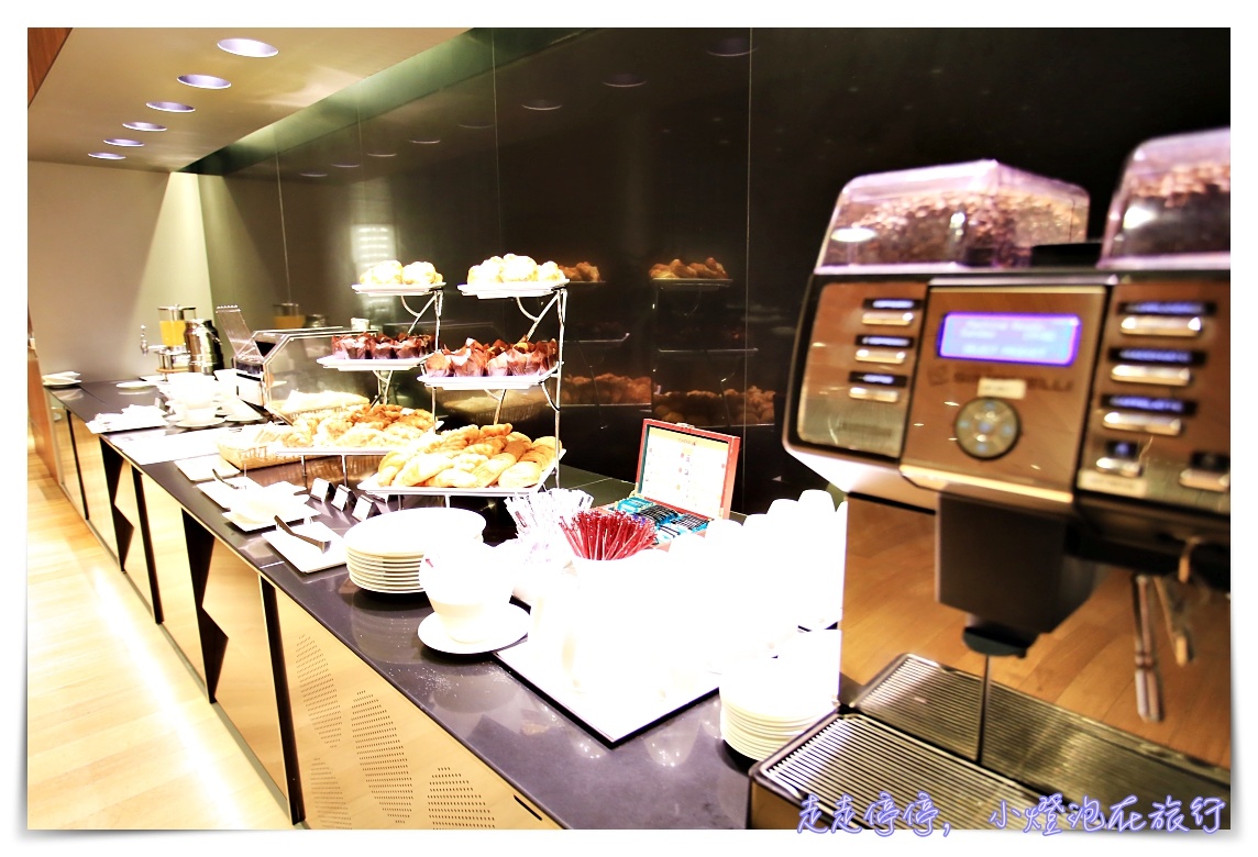 全球第一名商務艙貴賓室體驗|卡達Al Mourjan Business Lounge,杜哈機場超值豪華轉機,可吃飽、可洗澡、可遊戲 @走走停停,小燈泡在旅行 全球第一名商務艙貴賓室體驗|卡達Al Mourjan Business Lounge,杜哈機場超值豪華轉機,可吃飽、可洗澡、可遊戲
